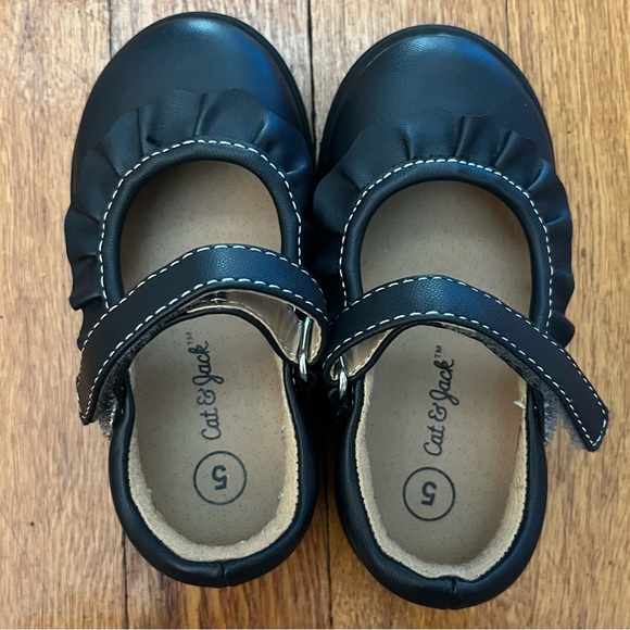 Cat&Jack toddler girl Mary Jane shoes - size 5 - Picture 2 of 4